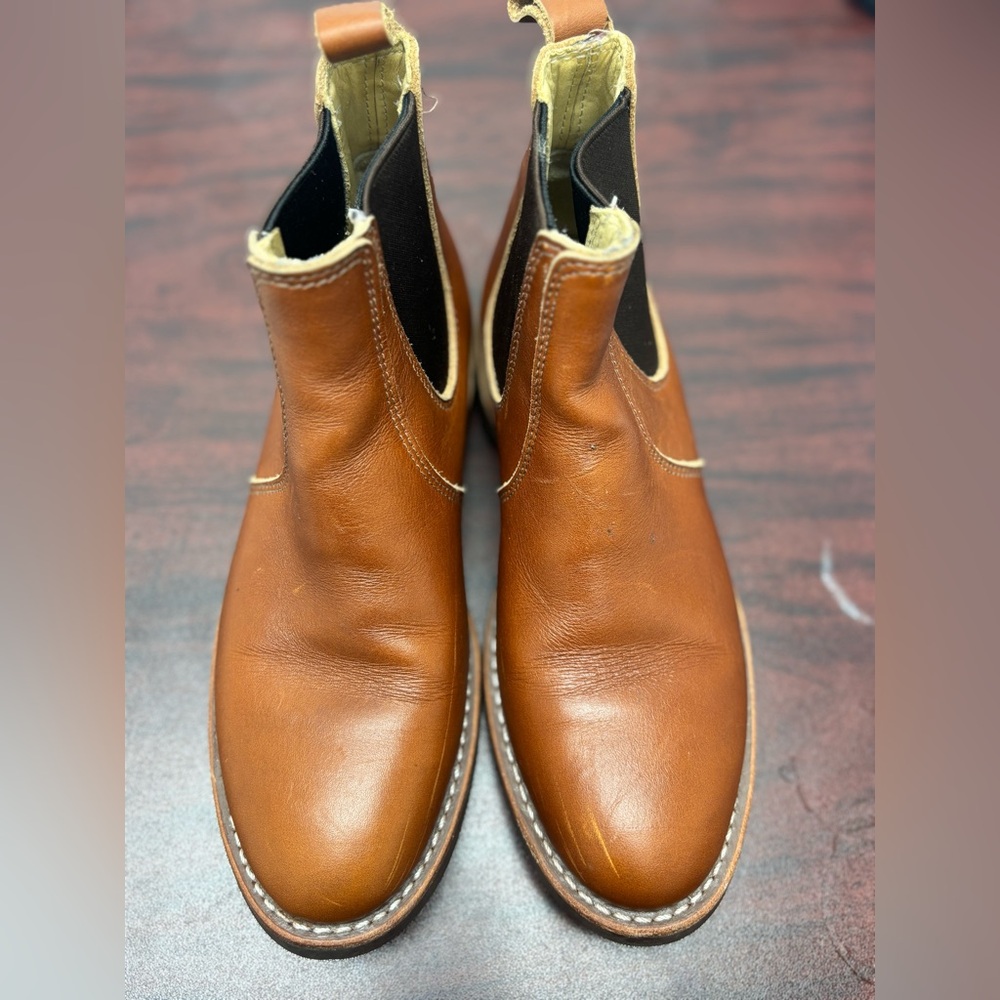6-INCHELSEA
WOMEN'S SHORT BOOT IN PECAN BOUNDARY LEATHER Sz 6 color Pecan NWOT